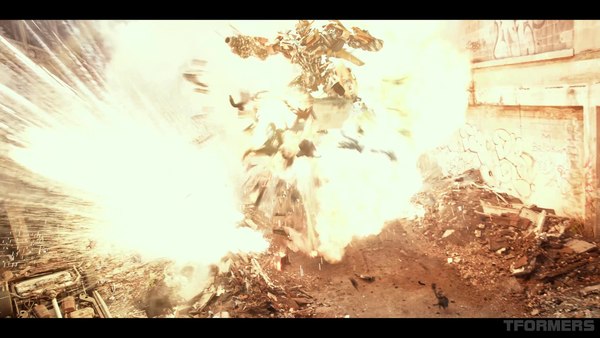 Transformers The Last Knight International Trailer 4K Screencap Gallery 066 (66 of 431)